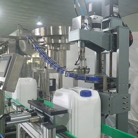 Machine de remplissage de liquides chimiques entièrement automatique de haute précision pour détergent, eau de Javel et produits nettoyants liquides