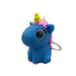 3D unicornio Popeyed Llaveros de goma de plástico Ojos suaves Popping unicornio Pvc Llaveros - Product Image 6