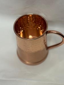 Mugs à mule en cuivre martelé à la main, esthétiques et luxueux, au design classique, pour sublimer le service de cocktails, aux tons riches, texture artisanale, intemporels - Product Image 2
