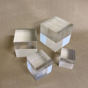 Custom Clear <span class=keywords><strong>Solid</strong></span> Acryl Kubus Blok 98% Transparantie Duurzaam Gegoten Acryl Kubus Blok Voor Weergave - Product Image 5