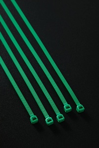 Bridas de Nylon Autoblocantes de Alta Calidad de 3.5*370mm, Resistentes a la Tensión, Ecológicas, para Uso Industrial, Personalizadas, Directo de Fábrica Angke - Product Image 3