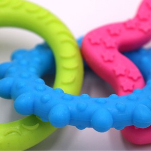 Juguete Mordedor para Cachorros, Anillo de Dentición, Juguete de Nylon con Sabor a Tocino, para Perros Pequeños de hasta 11 kg, 1 Unidad - Product Image 3