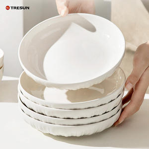 Assiettes creuses et peu profondes TRESUN China, blanches et embossées, 7-8 pouces de large, pour servir salade, dessert, fruits, soupe. - Product Image 1