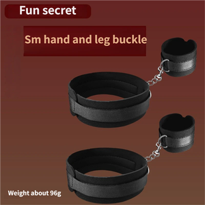 革製BDSM女性奴隷セックス拘束キット、手錠、首輪、鞭、セルフボンデージセックストイ（男性女性用） - Product Image 6
