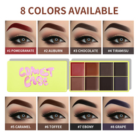 Palette de maquillage en crème effet ciment haute brillance, finitions mates et scintillantes, tons rose, marron et nude, longue tenue, étui incurvé
