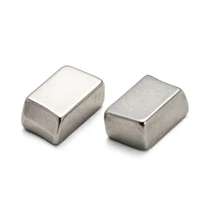 Cina fornitura di fabbrica Super forte terra rara N52 Ndfeb magnete al neodimio forte blocco magnete per gioielli