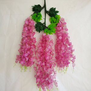 Ghirlanda di vite di seta folta fiori artificiali che appendono <span class=keywords><strong>glicine</strong></span> viola per il giardino di nozze decorazione della parete verde all'aperto - Product Image 1