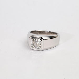 Anillo de sello con diamante cultivado en laboratorio, engaste de oro macizo, para el anillo de la meñique o el anillo indicador, anillo de boda minimalista para hombre, elegante regalo para él. - Product Image 3