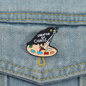 Agente <span class=keywords><strong>de</strong></span> Mayhem esmalte Pin divertido travesura Cuervo broche mochila solapa insignia joyería regalo para amantes <span class=keywords><strong>de</strong></span> los pájaros amigos - Product Image 1
