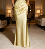 Robe longue élégante et généreuse en satin patchwork ornée de paillettes et de perles, avec col bateau, nouvelle collection personnalisée