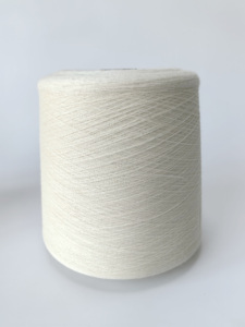 Fil de <span class=keywords><strong>coton</strong></span> <span class=keywords><strong>Pima</strong></span> texturé compact peigné <span class=keywords><strong>à</strong></span> longues fibres Ne21 100% écologique naturel style fantaisie pour le tricot et le tissage - Product Image 4