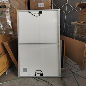 แผงโซลาร์เซลล์แบบ Shingled ของ Canadian Solar ขนาด 405W 410W 415W เซลล์ขนาด 182 มม. สำหรับบ้านพักอาศัย - Product Image 1