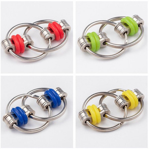 Nuevo y Exclusivo Juguete Antiestrés de Plástico con Cadena Giratoria en Forma de Edamame y Cacahuete, Marca YD, para Mayores de 14 Años - Product Image 3