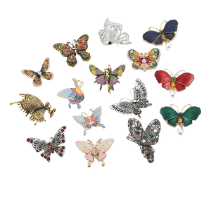 Broches européennes et américaines Yunlv, broches haut de gamme en alliage tridimensionnel incrustées de diamants, Ret - Product Image 1