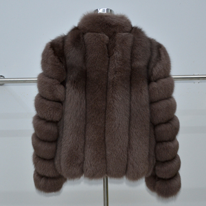 Женское зимнее пальто из натурального меха - Product Image 3