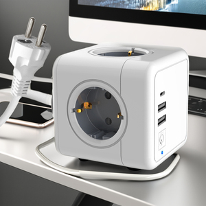 ปลั๊กพ่วงรัสเซีย สายยาว 1.5 เมตร 2 ช่อง USB และ 1 ช่อง TYPE C  ปลั๊กไฟแบบ Power Cube 16A พร้อมสวิตช์ ปลั๊กไฟตั้งโต๊ะ 4 ช่อง - Product Image 1