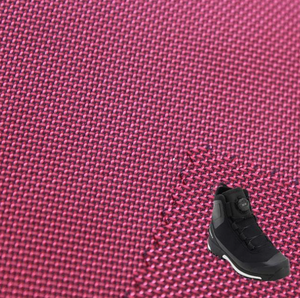 Tissu Oxford noir 600D 100% polyester avec revêtement PU pour chaussures, bottes et sacs, idéal pour l'ameublement et la confection de sacs et chaussures. - Product Image 2