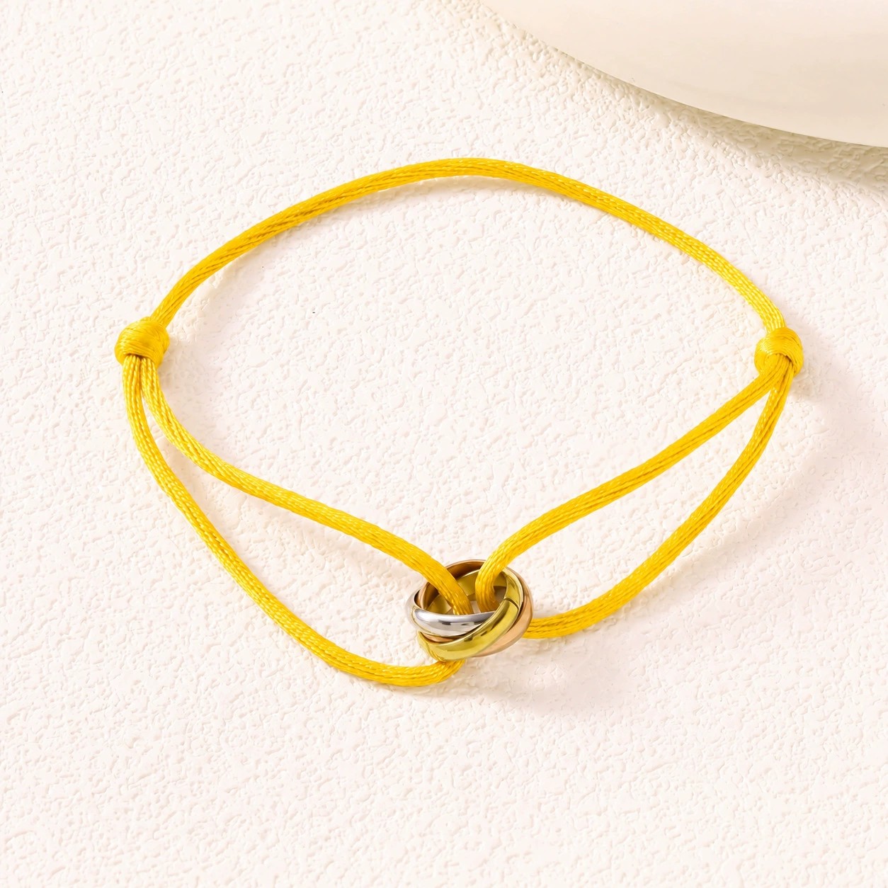 Cercles jaunes + 3 couleurs