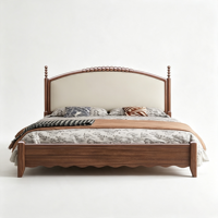 Lit en bois massif de style campagnard français vintage, tête de lit capitonnée incurvée, cadre de lit plateforme robuste pour chambre à coucher Queen et King