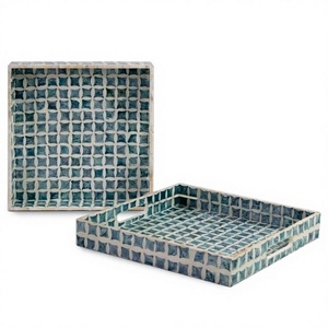 Plateau de service en bois de luxe, qualité supérieure, fait main, élégant et classique, plateau à chocolat raffiné - Product Image 1