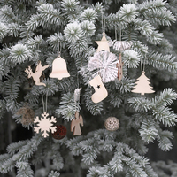 Vente en gros Petit bois Love Europe Pin sculpté Impression personnalisée Ornements de Noël Décorations Objets décoratifs