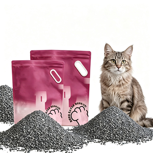 Litière pour chat en bentonite OEM écologique 5L, agglomérante rapide, faible poussière, contrôle des odeurs, antibactérienne, noire - Product Image 1