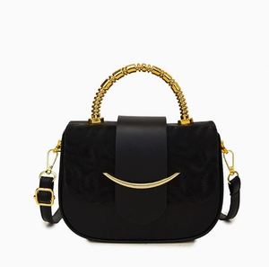 Fashionable Lady's Geometric Pattern Handbag with Polyester Lining. Casual Beach Use Anti-Theft Design. Made of PU <b>Material</b>. - Product Image 1