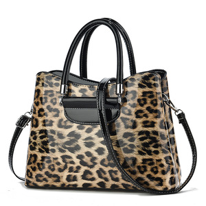 Borsa Tote in pelle di lusso con stampa leopardata di nuova moda da donna borsa da donna e Casual - Product Image 1