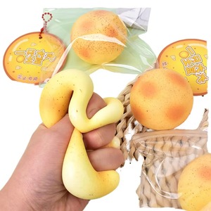 Jouet Squishy Frites Fluides pour Filles, à Rebond Lent, Anti-Stress, Réaliste, en Forme de Fruit, en EVA, Balle à Presser Mochi - Product Image 1