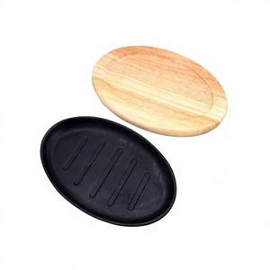 Plat chauffant ovale de conception nouvelle, en fer et en bois, pour servir les aliments, idéal pour les hôtels et les restaurants. - Product Image 1