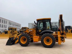 Chargeuse-pelleteuse JCB 4CX d'occasion robuste pour le creusement, le terrassement de canaux et le stockage de sable - Product Image 1