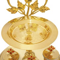 Set Altar Ortodoks Emas Perak HT, Tempat Relikui Dua Lapis dengan Candelabra 5 Lampu & 3 Wadah Permata Merah, untuk Ritual Gereja