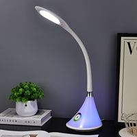 Lampe de bureau LED moderne à intensité variable avec commande tactile, lumière du jour 5000K, connectivité Type-C pour chambre à coucher/salle de lecture