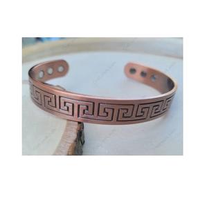 Bracelet magnétique en cuivre à motif clé grecque, ajustable, idéal pour la thérapie énergétique, disponible au meilleur prix - Product Image 1