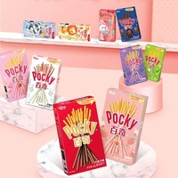 Vente en gros de collations asiatiques sucrées, bâtonnets Pocky 55g, saveur de crème de biscuits et de fromage, biscuits enrobés de chocolat, goût croustillant
