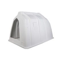 Nouvelle niche extérieure pour veau avec clôture / Abri pour bétail / Maison en plastique agricole 100 % PE, garantie 1 an