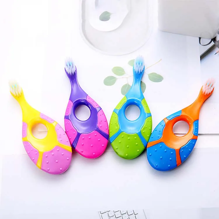 Оптовая продажа, в наличии, Ортодонтическая детская Силиконовая зубная щетка для гигиены полости рта с сертификатом ce