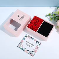 Boîte à bijoux de luxe en gros, coffret cadeau floral, ensemble complet, boîte à bijoux pour la Saint-Valentin avec sac pour collier avec couvercle transparent