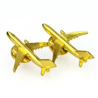 Fabricant professionnel d'artisanat métallique OEM, badge de revers d'avion personnalisé, badge de sécurité en métal 3D doré, badge de revers d'avion