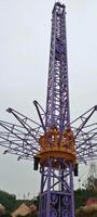Manèges de parc d'attractions, de fête foraine, de carnaval, de luna park, d'extérieur en métal, offrant des sensations fortes