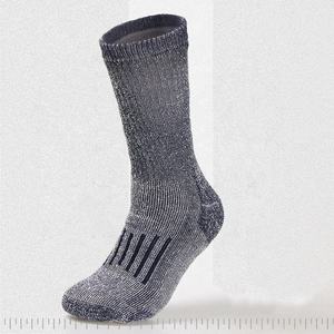 Vente en gros <span class=keywords><strong>100</strong></span>% laine mérinos Chaussettes d'extérieur d'hiver en éponge épaisse Heavy Duty Casual Anti-Bactérien Travail Chasse Randonnée Chaussettes pour hommes - Product Image 4