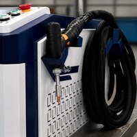 Équipement laser à fibre portable 4-en-1 Mingzu 1500W pour soudage, nettoyage, découpe et nettoyage de joints