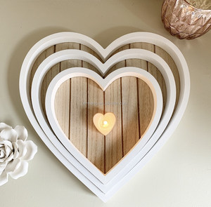 Juego de bandejas de corazón OEM 2021 de 3 100% bandejas de <span class=keywords><strong>madera</strong></span> de bambú con forma de corazón componibles - Product Image 2