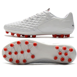 Zapatos <span class=keywords><strong>de</strong></span> Fútbol Duraderos <span class=keywords><strong>de</strong></span> Alta Calidad <span class=keywords><strong>de</strong></span> Fábrica, Botas <span class=keywords><strong>de</strong></span> Fútbol para Hombre AG con Tacos Largos, Botas <span class=keywords><strong>de</strong></span> Fútbol Blancas <span class=keywords><strong>de</strong></span> Tobillo Bajo - Product Image 1