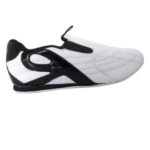 Scarpe da corsa all'aperto impermeabili in pelle PU scarpe sportive taekwondo