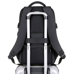 Mochila para portátil personalizada, duradera y ecológica, 100% poliéster reciclado, moderna y de alta gama para hombre. - Product Image 4