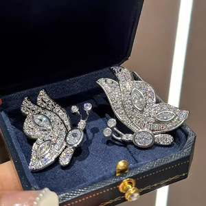 Orecchini Pendenti a Farfalla per Donne, Design Geometrico Ispirato agli Animali, Gioielli Eleganti alla Moda - Product Image 6