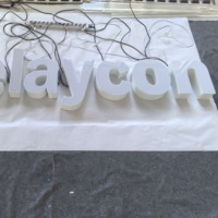 Premium Hassas Alüminyum Aynalı Işıklı Harfler Özel LED Halo Işıltılı Yüksek CRI 95 Suya Dayanıklı Kısılabilir Lüks İç Mekanlar İçin
