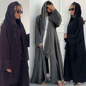 Nueva Abaya Modesta de Dubái, Abaya con Bordado Hermoso, Abrigo Bordado con Pañuelo para la Cabeza, Vestido Musulmán para Mujer - Product Image 2