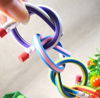 Stylo artisanal coloré à rayures, 1 pièce, douces et flexibles, avec gomme, jouet incurvé, petit cadeau